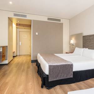 Triple room Hotel ILUNION Barcelona